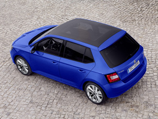 Skoda Fabia
Skoda Fabia to jeden z najpopularniejszych modeli segmentu B na naszym rynku. Auto powszechnie wykorzystywane nie tylko przez przysłowiowego Kowalskiego, ale także jako auto firmowe. Za jego wyborem przemawiała nie tylko cena, ale także prostota obsługi, dostępność części, czy w miarę niskie koszty eksploatacji.
Fot. Skoda
