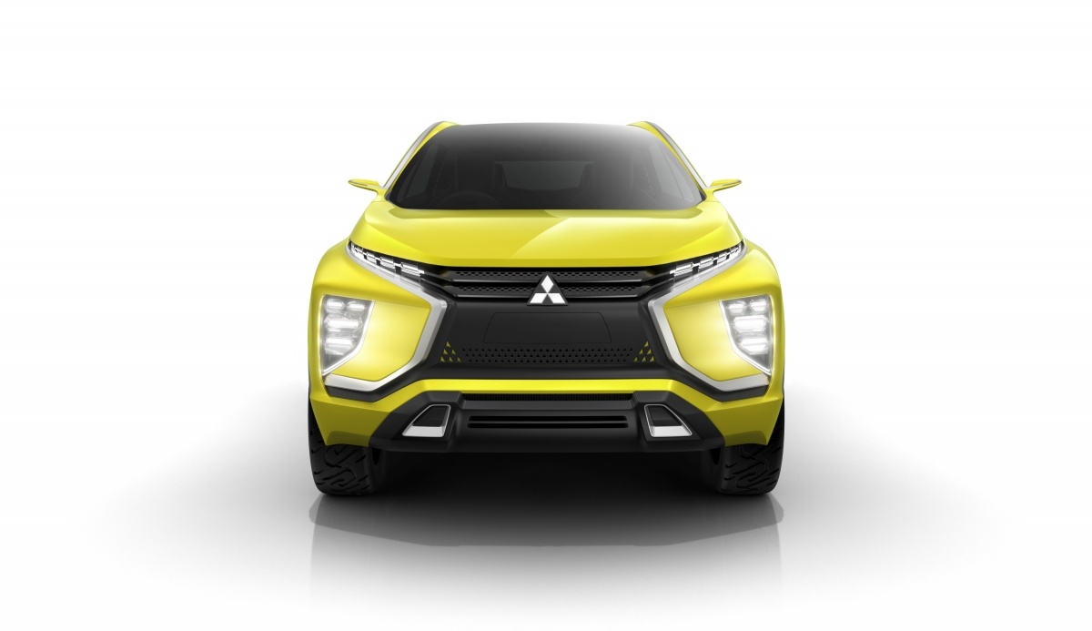 Mitsubishi eX Concept
W modelu tym zastosowano technologię automatycznej jazdy, która łączy systemy łączności mobilnej w samochodzie z zaawansowanymi rozwiązaniami w zakresie aktywnego bezpieczeństwa. Wszystko to gwarantuje możliwość pracy w trybie częściowo autonomicznym na drogach ekspresowych, jak również pozwala zaparkować auto w sposób automatyczny.
Fot. Mitsubishi Mitsubishi eX Concept
W modelu tym zastosowano technologię automatycznej jazdy, która łączy systemy łączności mobilnej w samochodzie z zaawansowanymi rozwiązaniami w zakresie aktywnego bezpieczeństwa. Wszystko to gwarantuje możliwość pracy w trybie częściowo autonomicznym na drogach ekspresowych, jak również pozwala zaparkować auto w sposób automatyczny.
Fot. Mitsubishi
