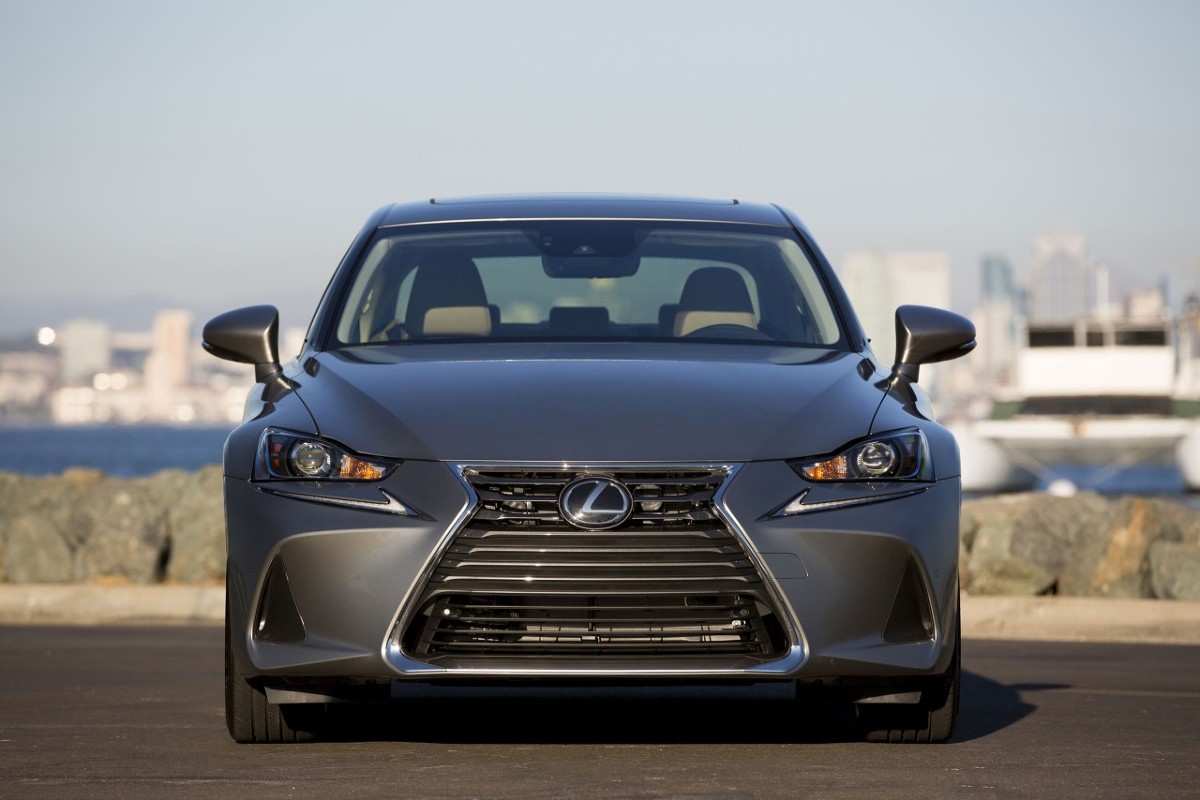 Lexus IS
Nowy Lexus IS to facelifting trzeciej generacji, która w ubiegłym roku wzbogaciła się o nowe silniki. Oprócz wprowadzenia zmian stylistycznych, zmodernizowano także wyposażenie samochodu.
Fot. Lexus Lexus IS
Nowy Lexus IS to facelifting trzeciej generacji, która w ubiegłym roku wzbogaciła się o nowe silniki. Oprócz wprowadzenia zmian stylistycznych, zmodernizowano także wyposażenie samochodu.
Fot. Lexus