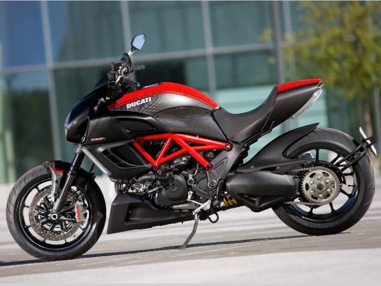 Ducati Diavel i Diavel Carbon do serwisów
