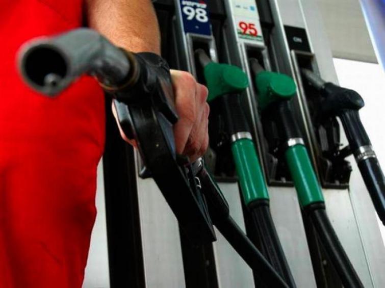 Ceny paliw benzyna i olej napędowy tanieją, LPG bez zmian
