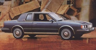 Oldsmobile Cutlass Ciera (1982 - 1966) Coupe