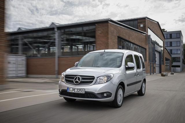 Mercedes Citan Crewbus / Fot. Mercedes-Benz Mercedes Citan Crewbus / Fot. Mercedes-Benz