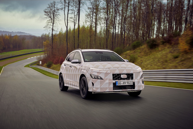Hyundai Kona N
Hyundai potwierdził, że kolejnym członkiem rodziny wyczynowych modeli N zostanie nowa Kona N. Jak prezentuje się nowość możemy zobaczyć na pierwszych zdjęciach.
Fot. Hyundai Hyundai Kona N
Hyundai potwierdził, że kolejnym członkiem rodziny wyczynowych modeli N zostanie nowa Kona N. Jak prezentuje się nowość możemy zobaczyć na pierwszych zdjęciach.
Fot. Hyundai