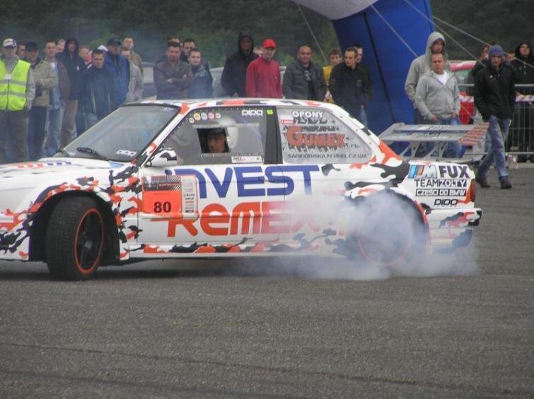 Kamień Śląski: sprint samochodowy i zlot samochodów BMW Kamień Śląski: sprint samochodowy i zlot samochodów BMW