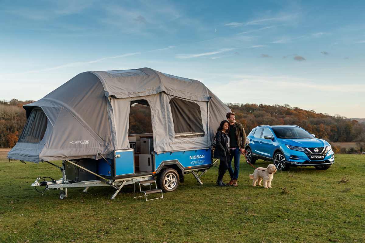 Nissan x OPUS
Koncepcyjny kamper Nissan x OPUS, wyposażony w nowy moduł zasilania Nissan Energy ROAM, wykorzystuje akumulatory wycofane z eksploatacji w samochodach elektrycznych jako źródło zasilania w czasie wypraw do miejsc bez dostępu do sieci elektroenergetycznej.
Fot. Nissan Nissan x OPUS
Koncepcyjny kamper Nissan x OPUS, wyposażony w nowy moduł zasilania Nissan Energy ROAM, wykorzystuje akumulatory wycofane z eksploatacji w samochodach elektrycznych jako źródło zasilania w czasie wypraw do miejsc bez dostępu do sieci elektroenergetycznej.
Fot. Nissan