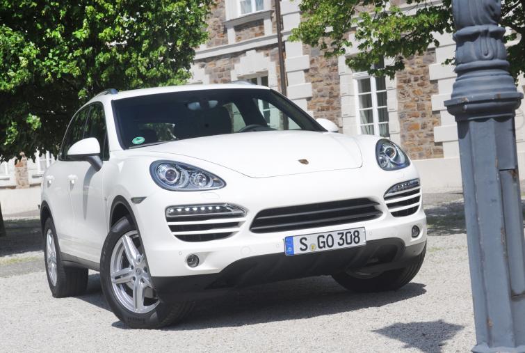 Nawet Porsche może mieć wady fabryczne: pięćset Cayenne do serwisu Nawet Porsche może mieć wady fabryczne: pięćset Cayenne do serwisu