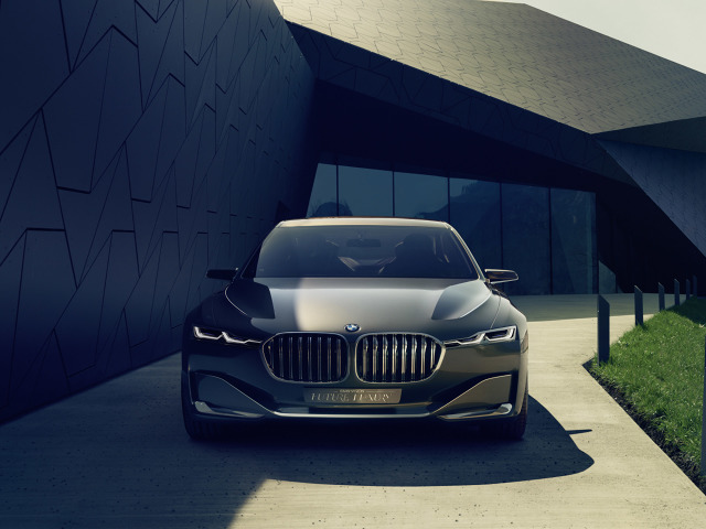 BMW Serii 9 pod względem stylistycznym ma nawiązywać natomiast do konceptu Vision Future Luxury. Pod maską może zagościć doładowany silnik V8,a w przyszłości ma pojawić się także odmiana hybrydowa / Fot. BMW BMW Serii 9 pod względem stylistycznym ma nawiązywać natomiast do konceptu Vision Future Luxury. Pod maską może zagościć doładowany silnik V8,a w przyszłości ma pojawić się także odmiana hybrydowa / Fot. BMW