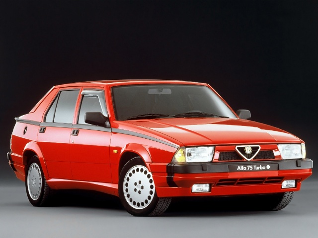 zdjęcie Alfa Romeo 75 Turbo 