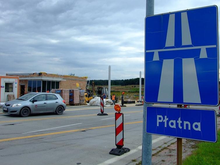 Autostradami dłużej pojeździmy za darmo! Autostradami dłużej pojeździmy za darmo!