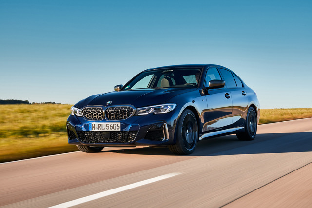W wyposażeniu standardowym nowych modeli BMW M340d xDrive jest m.in. sportowy układ jezdny M i adaptacyjny sportowy układ kierowniczy. Fot. BMW W wyposażeniu standardowym nowych modeli BMW M340d xDrive jest m.in. sportowy układ jezdny M i adaptacyjny sportowy układ kierowniczy. Fot. BMW