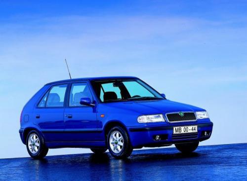 Fot. Skoda: Godna polecenia jest Skoda Felicia napędzana silnikiem Volkswagena. Czeska jednostka napędowa 1,3 l jest bardziej zawodna. Na zdjęciu Felicia z nadwoziem hatchback. Fot. Skoda: Godna polecenia jest Skoda Felicia napędzana silnikiem Volkswagena. Czeska jednostka napędowa 1,3 l jest bardziej zawodna. Na zdjęciu Felicia z nadwoziem hatchback.