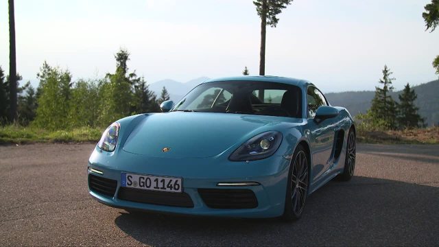 Porsche 718 Cayman S
718 Cayman S na sprint od zera do „setki” potrzebuje 4,2 s i osiąga prędkość maksymalną 285 km/h.
Fot. TVN Turbo/x-news Porsche 718 Cayman S
718 Cayman S na sprint od zera do „setki” potrzebuje 4,2 s i osiąga prędkość maksymalną 285 km/h.
Fot. TVN Turbo/x-news