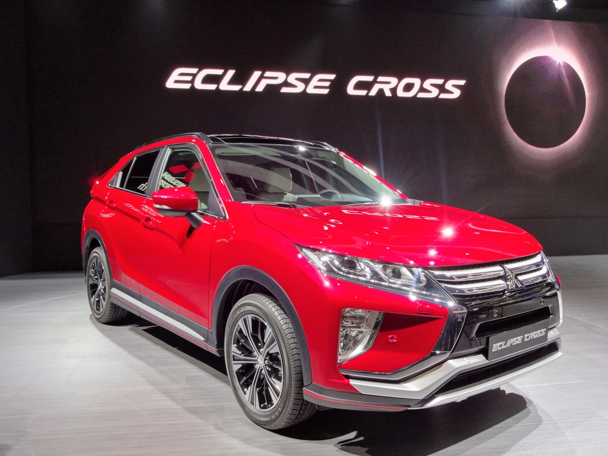 Niezwykła fuzja SUVa z coupe nowy Mitsubishi Eclipse Cross