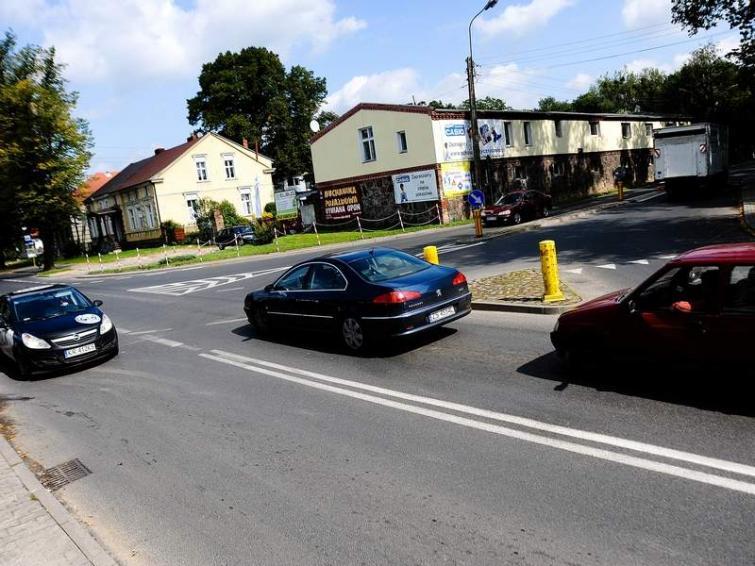 Szczecin: Budują kolejne minirondo na Krzekowie Szczecin: Budują kolejne minirondo na Krzekowie