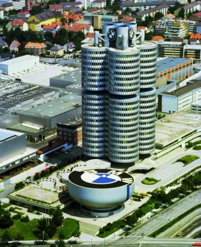 Fot. BMW: W Europie Zachodniej kondycja przemysłu motoryzacyjnego jest utożsamiana z siłą gospodarki. Na zdjęciu siedziba koncernu BMW. Fot. BMW: W Europie Zachodniej kondycja przemysłu motoryzacyjnego jest utożsamiana z siłą gospodarki. Na zdjęciu siedziba koncernu BMW.