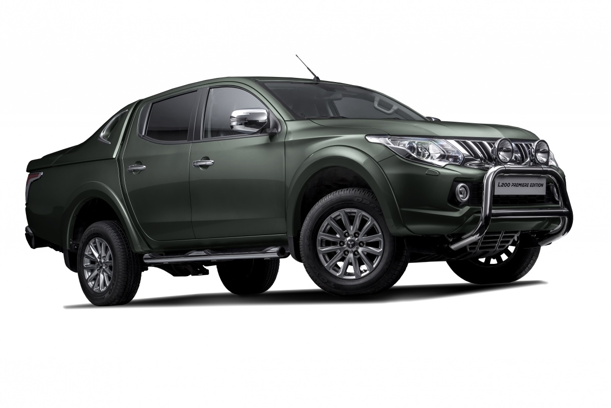 W polskiej ofercie Mitsubishi Motors debiutuje właśnie zupełnie nowa, piąta generacja pickupa Mitsubishi L200 2016. Z myślą o wyróżnieniu pierwszych polskich klientów przygotowano powitalną serię 30 pojazdów o nazwie Mitsubishi L200 Premiere Edition / Fot. Mitsubishi W polskiej ofercie Mitsubishi Motors debiutuje właśnie zupełnie nowa, piąta generacja pickupa Mitsubishi L200 2016. Z myślą o wyróżnieniu pierwszych polskich klientów przygotowano powitalną serię 30 pojazdów o nazwie Mitsubishi L200 Premiere Edition / Fot. Mitsubishi