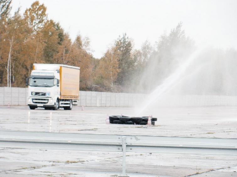 Lubuskie. Powstał najnowocześniejszy w Polsce tor do nauki jazdy (wideo) Lubuskie. Powstał najnowocześniejszy w Polsce tor do nauki jazdy (wideo)