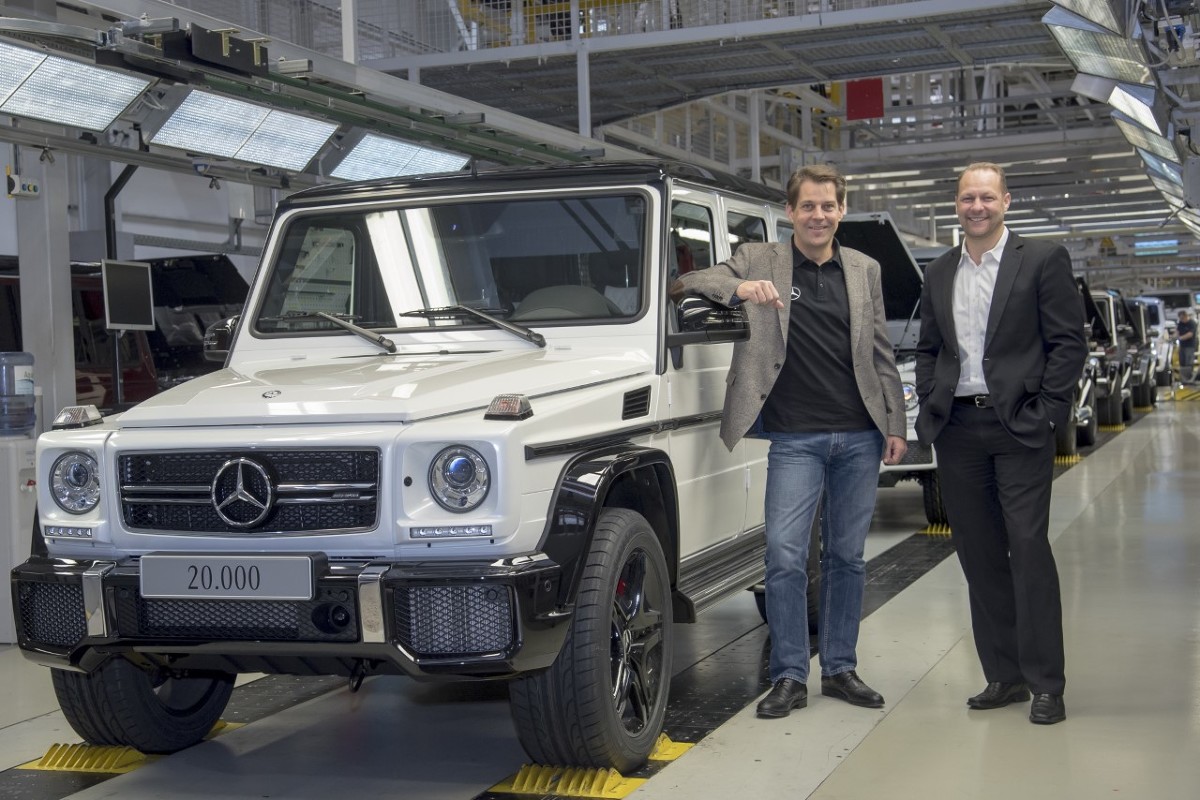 Na zlecenie Mercedes-Benz, od 1979 r., legendarna Klasa G powstaje w zakładach Magna Steyr w Austrii. Model niezmiennie cieszy się wysoką popularnością. Od chwili premiery znalazł już ponad ćwierć miliona nabywców.
Fot. Mercedes-Benz Na zlecenie Mercedes-Benz, od 1979 r., legendarna Klasa G powstaje w zakładach Magna Steyr w Austrii. Model niezmiennie cieszy się wysoką popularnością. Od chwili premiery znalazł już ponad ćwierć miliona nabywców.
Fot. Mercedes-Benz