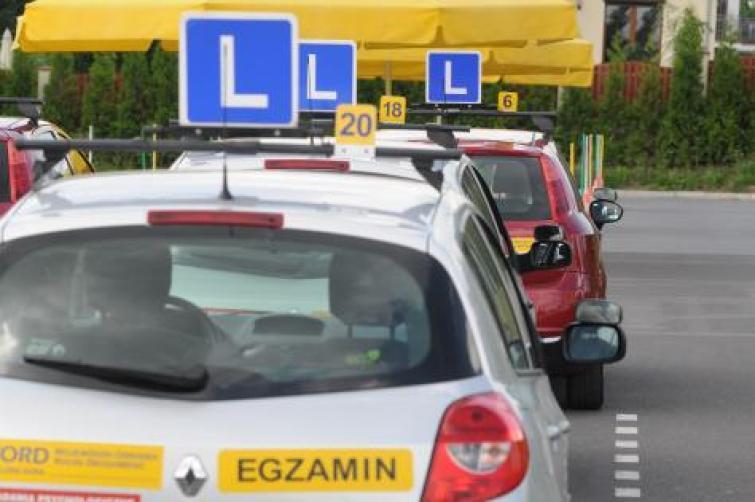 Nowe egzaminy na prawo jazdy dopiero od czerwca? Decyzja wkrótce Nowe egzaminy na prawo jazdy dopiero od czerwca? Decyzja wkrótce