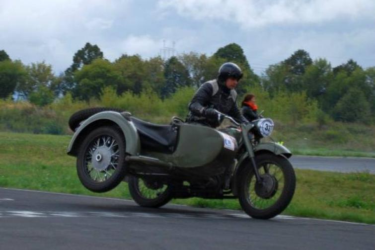 Wyścig zabytkowych motocykli Super veteran 2012 w Lublinie Wyścig zabytkowych motocykli Super veteran 2012 w Lublinie