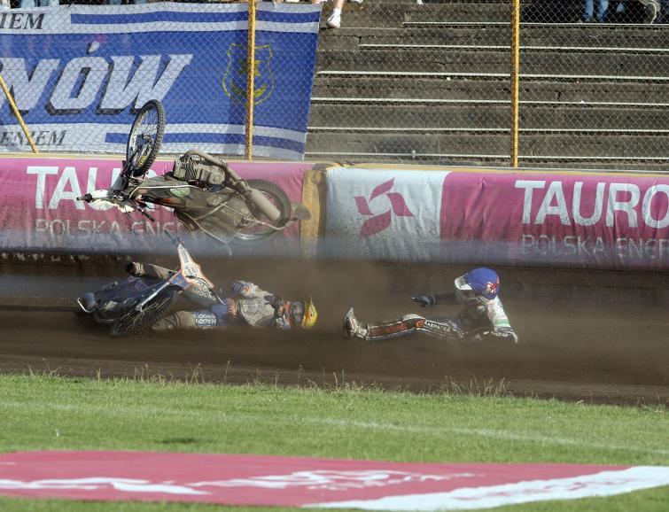 Speedway ekstraliga: Unia pokonała Falubaz, emocje w Tarnowie Speedway ekstraliga: Unia pokonała Falubaz, emocje w Tarnowie
