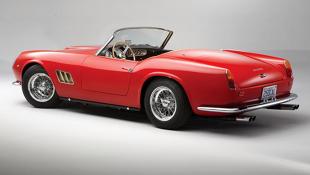 TOP 10: Najdroższe samochody klasyczne

10. Ferrari 250 GT SWB California Spyder (1961 r.)

Cena: 9 460 000 euro

Silnik: 3.0 V12, 280 KM

Fot. Ferrari 
