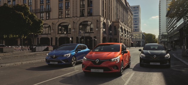 Renault Clio
Piąta generacja powstała na zmodyfikowanej platformie CMF-B, którą dzieli z Nissanem Micra. Pojazd jest o 1,4 cm krótszy od poprzednika. Bagażnik może pomieścić teraz 391 ).
Fot. Renault Renault Clio
Piąta generacja powstała na zmodyfikowanej platformie CMF-B, którą dzieli z Nissanem Micra. Pojazd jest o 1,4 cm krótszy od poprzednika. Bagażnik może pomieścić teraz 391 ).
Fot. Renault