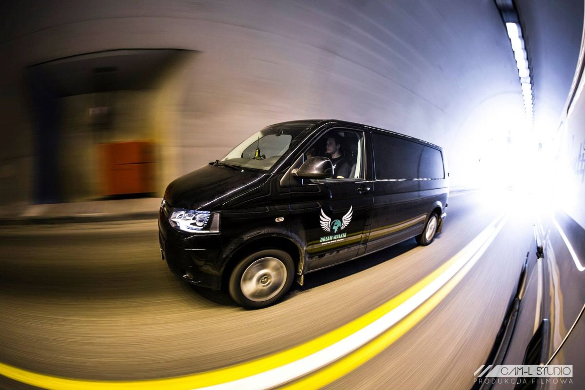 Volkswagen partnerem projektu Dream Walkers around the world in 80 jumps