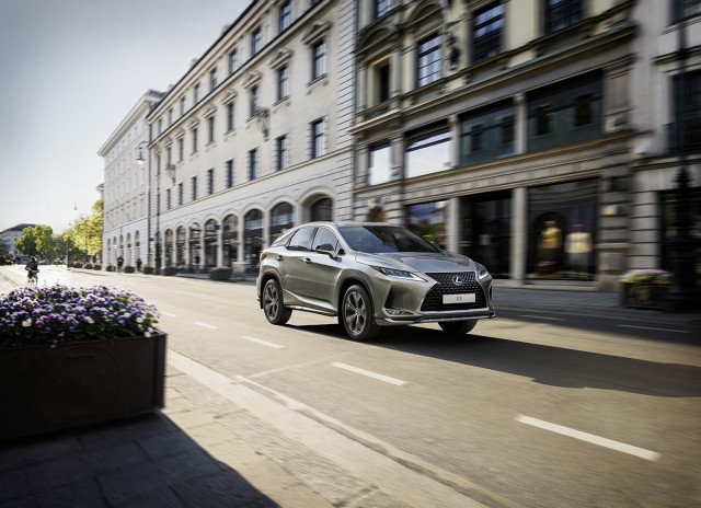 Lexus RX Sport Edition
Nowy RX Sport Edition zostanie zaprezentowany pod koniec września i będzie dostępny tylko przez rok.
Fot. Lexus Lexus RX Sport Edition
Nowy RX Sport Edition zostanie zaprezentowany pod koniec września i będzie dostępny tylko przez rok.
Fot. Lexus