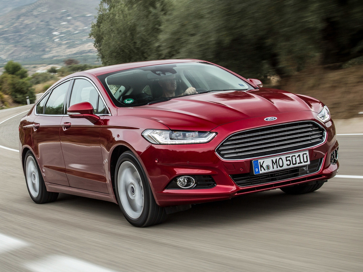 Zwyżkowy trend w Europie firma Ford w głównej mierze zawdzięcza sprzedaży detalicznej oraz flotowej, które w rozliczeniu łącznym odpowiedzialne są za 77% wszystkich samochodów osobowych sprzedanych w lipcu oraz 72% w pierwszych siedmiu miesiącach roku. Obie wartości były wyższe od średniej rynkowej o odpowiednio 4 i 2 punkty procentowe / Fot. Ford Zwyżkowy trend w Europie firma Ford w głównej mierze zawdzięcza sprzedaży detalicznej oraz flotowej, które w rozliczeniu łącznym odpowiedzialne są za 77% wszystkich samochodów osobowych sprzedanych w lipcu oraz 72% w pierwszych siedmiu miesiącach roku. Obie wartości były wyższe od średniej rynkowej o odpowiednio 4 i 2 punkty procentowe / Fot. Ford