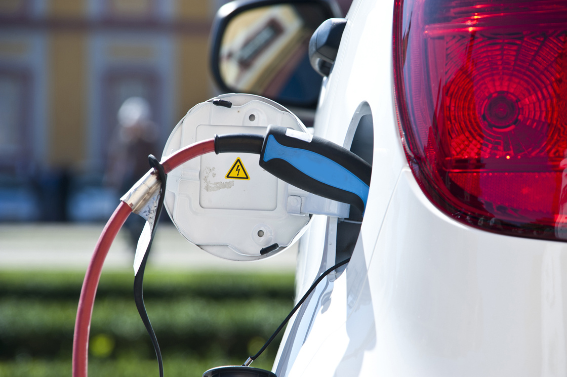 Wartość odsprzedaży to jedna z ważnych składowych całkowitych kosztów posiadania samochodu. Dotyczy to także aut elektrycznych. Jakie modele w tej grupie mają najwyższą wartość rezydualną? Fot. Electric. Red Marlin Wartość odsprzedaży to jedna z ważnych składowych całkowitych kosztów posiadania samochodu. Dotyczy to także aut elektrycznych. Jakie modele w tej grupie mają najwyższą wartość rezydualną? Fot. Electric. Red Marlin