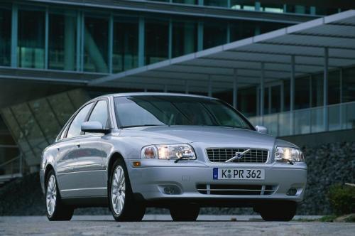 Fot. Volvo: W najbliższym czasie do serwisów zostanie wezwanych ok. 1500 polskich właścicieli aut marki Volvo, m.in. modelu S80. Fot. Volvo: W najbliższym czasie do serwisów zostanie wezwanych ok. 1500 polskich właścicieli aut marki Volvo, m.in. modelu S80.