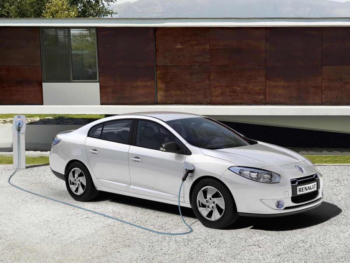 Renault Fluence Z.E. / Fot. Renault Renault Fluence Z.E. / Fot. Renault
