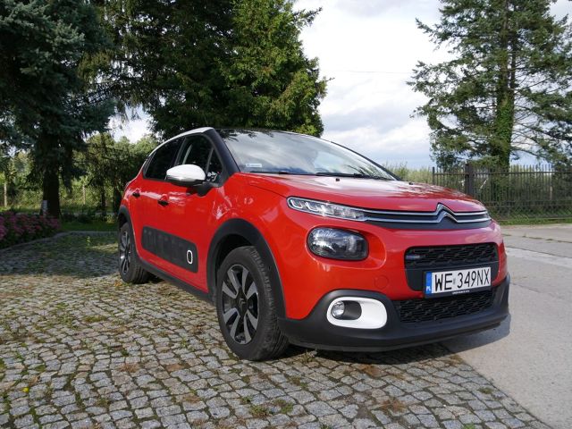 Citroën C3
Różne rodzaje pożyczek i leasingów, możliwość odkupu posiadanego pojazdu… Firmy motoryzacyjne robią wiele, aby klient, który decyduje się na nowe auto, nie musiał długo i namiętnie szukać na nie pieniędzy. Przykładem jest Citroën, oferujący trzy formy finansowania zakupu samochodu.
fot. Motofakty.pl Citroën C3
Różne rodzaje pożyczek i leasingów, możliwość odkupu posiadanego pojazdu… Firmy motoryzacyjne robią wiele, aby klient, który decyduje się na nowe auto, nie musiał długo i namiętnie szukać na nie pieniędzy. Przykładem jest Citroën, oferujący trzy formy finansowania zakupu samochodu.
fot. Motofakty.pl