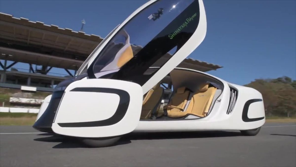 Samochód przyszłości. Japończycy zbudowali auto z plastiku