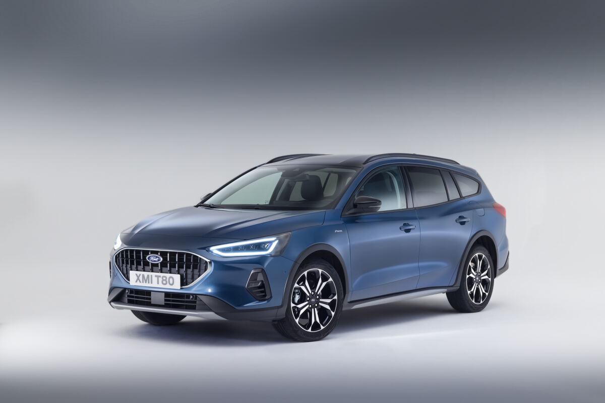 Ford Focus
W salonach sprzedaży auto pojawi się na początku przyszłego roku. Możemy liczyć na odmieniony wygląd, bogatsze wyposażenie, a do wyboru są wersje o benzynowe, w tym miękkie hybrydy oraz diesle.
Fot. Ford Ford Focus
W salonach sprzedaży auto pojawi się na początku przyszłego roku. Możemy liczyć na odmieniony wygląd, bogatsze wyposażenie, a do wyboru są wersje o benzynowe, w tym miękkie hybrydy oraz diesle.
Fot. Ford