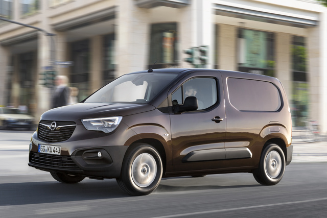 Opel Combo Cargo
Nowy samochód użytkowy Combo jest dostępny od 69 550 zł. W tej cenie polscy klienci otrzymują pojazd z nadwoziem w standardowej długości 4,40 m i silnikiem wysokoprężnym 1.6 l o mocy 75 KM
Fot. Opel Opel Combo Cargo
Nowy samochód użytkowy Combo jest dostępny od 69 550 zł. W tej cenie polscy klienci otrzymują pojazd z nadwoziem w standardowej długości 4,40 m i silnikiem wysokoprężnym 1.6 l o mocy 75 KM
Fot. Opel