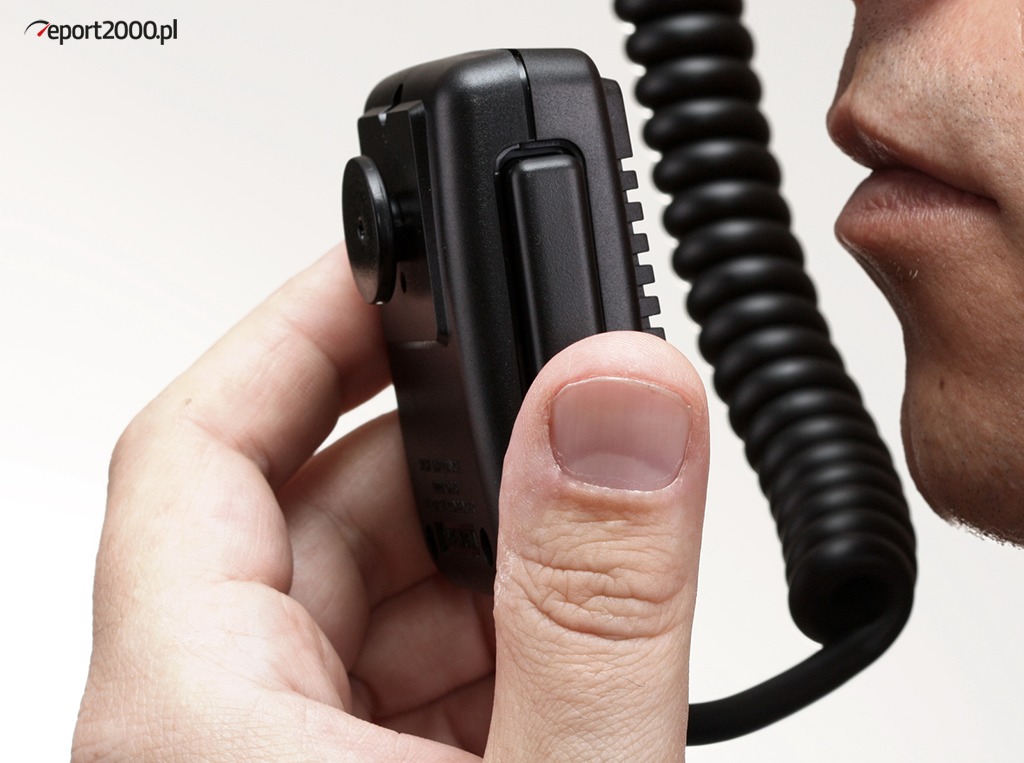 CB radio nie jest zwykłym urządzeniem. To jeden z najważniejszych sprzymierzeńców zawodowych kierowców oraz niesamowity przykład wzorowego funkcjonowania społeczeństwa obywatelskiego. Użytkownicy CB radia wspierają się na drodze, jako zapłaty oczekując jedynie wzajemności. Oprócz tego społeczność ta wytworzyła swoją subkulturę – własny język i standardy komunikacyjne. CB radio nie jest zwykłym urządzeniem. To jeden z najważniejszych sprzymierzeńców zawodowych kierowców oraz niesamowity przykład wzorowego funkcjonowania społeczeństwa obywatelskiego. Użytkownicy CB radia wspierają się na drodze, jako zapłaty oczekując jedynie wzajemności. Oprócz tego społeczność ta wytworzyła swoją subkulturę – własny język i standardy komunikacyjne.