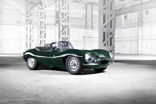 Jaguar XKSS
Przedstawiciele Jaguara ogłosili że firma zbuduje brakujące egzemplarze modelu XKSS. Ręcznie zostaną złożone w dziale Special Vehicle Operations. Auto z sześciocylindrowym silnikiem 3,4 litra o mocy 250 KM powstanie według oryginalnych projektów Jaguara.
Fot. Jaguar Jaguar XKSS
Przedstawiciele Jaguara ogłosili że firma zbuduje brakujące egzemplarze modelu XKSS. Ręcznie zostaną złożone w dziale Special Vehicle Operations. Auto z sześciocylindrowym silnikiem 3,4 litra o mocy 250 KM powstanie według oryginalnych projektów Jaguara.
Fot. Jaguar