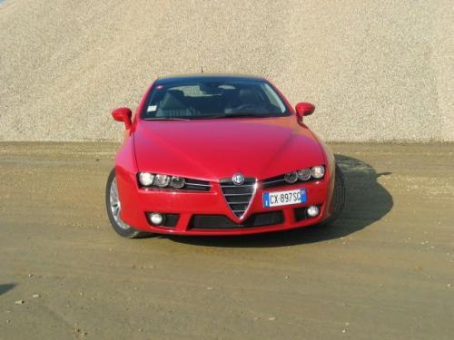 Fot. Alfa Romeo: W przedniej części nadwozia Brera przypomina model 159 Fot. Alfa Romeo: W przedniej części nadwozia Brera przypomina model 159