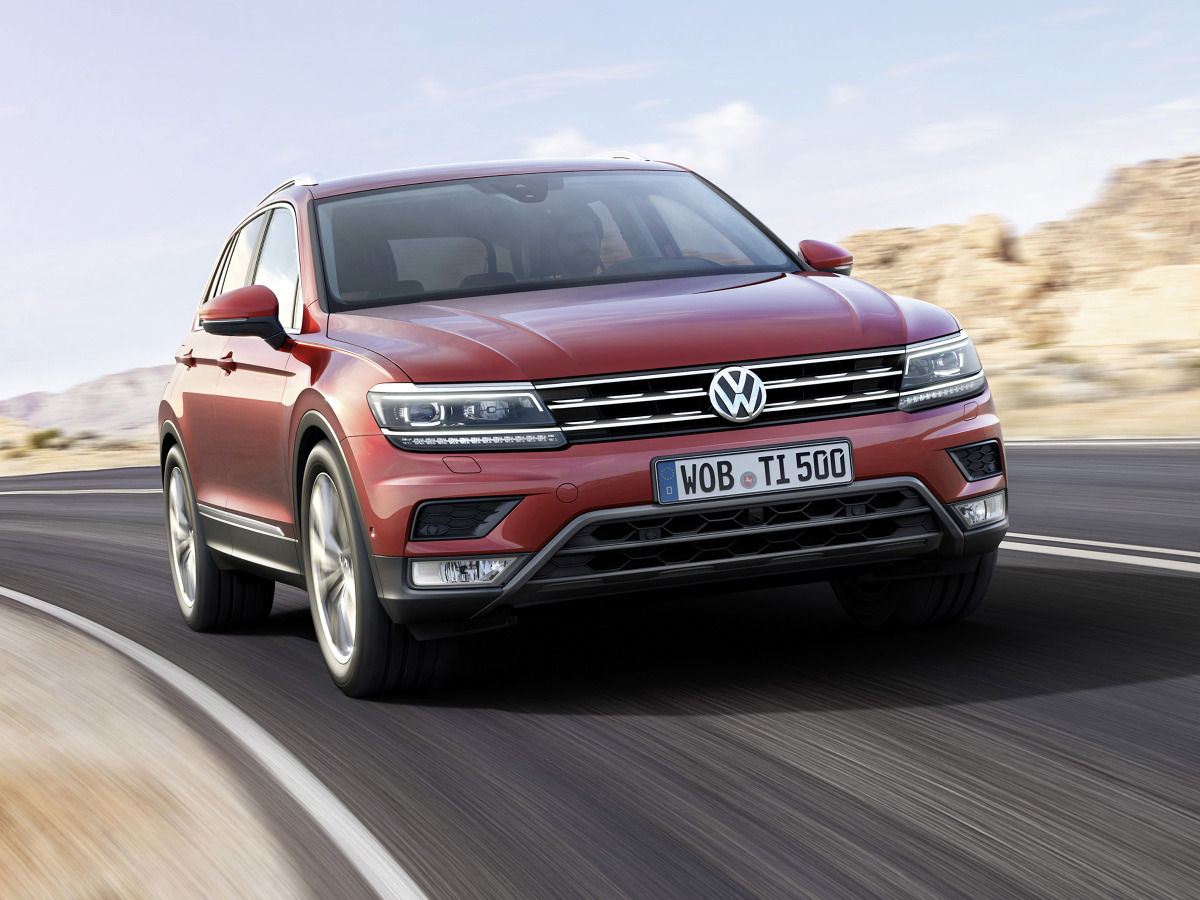 Volkswagen Tiguan
Już w chwili debiutu nowy Tiguan będzie oferowany z aż sześcioma jednostkami napędowymi do wyboru o mocy od 115 KM do 190 KM – 3 benzynowymi i 3 turbodieslami. Wszystkie jednostki napędowe nowego Tiguana spełniają normę emisji spalin Euro 6.
Fot. Volkswagen Volkswagen Tiguan
Już w chwili debiutu nowy Tiguan będzie oferowany z aż sześcioma jednostkami napędowymi do wyboru o mocy od 115 KM do 190 KM – 3 benzynowymi i 3 turbodieslami. Wszystkie jednostki napędowe nowego Tiguana spełniają normę emisji spalin Euro 6.
Fot. Volkswagen