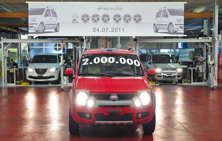Dwumilionowy Fiat Panda opuścił fabrykę w Tychach Dwumilionowy Fiat Panda opuścił fabrykę w Tychach