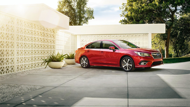 Subaru Legacy
Zdecydowano się na nowe zderzaki, a przedni otrzymał większe wloty powietrza. Opcjonalne dostępne są reflektory przeciwmgłowe wykonane w technologii LED.
Fot. Subaru Subaru Legacy
Zdecydowano się na nowe zderzaki, a przedni otrzymał większe wloty powietrza. Opcjonalne dostępne są reflektory przeciwmgłowe wykonane w technologii LED.
Fot. Subaru