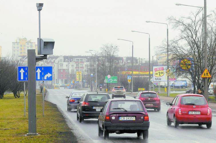 Maszt bez fotoradaru to nie to samo co atrapa Maszt bez fotoradaru to nie to samo co atrapa
