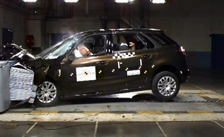 Citroen C4 Picasso zdobył pięć gwiazek w testach zderzeniowych Citroen C4 Picasso zdobył pięć gwiazek w testach zderzeniowych