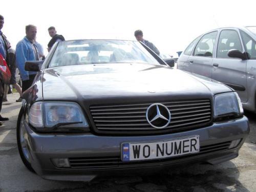 Fot. Leszek Małkowski: Na giełdach można spotkać wiele używanych Mercedesów . Nie wszystkie są drogie, ale wszystkie są piękne. Fot. Leszek Małkowski: Na giełdach można spotkać wiele używanych Mercedesów . Nie wszystkie są drogie, ale wszystkie są piękne.