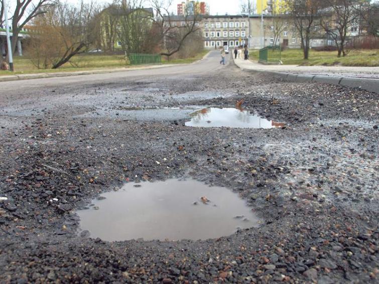 Interwencja: Widzisz dziurę w asfalcie? Zgłoś Interwencja: Widzisz dziurę w asfalcie? Zgłoś