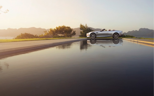 zdjęcie Aston Martin DB9