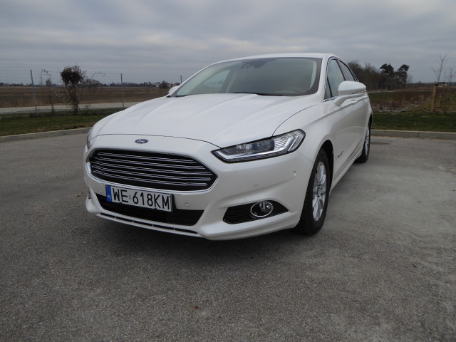 Ford Mondeo Hybrid
Hybrydy już nam trochę spowszedniały. Dlatego po otrzymaniu propozycji przetestowania Forda Mondeo z tego rodzaju napędem mieszanym nie czuliśmy specjalnej ekscytacji. Tymczasem...
Fot. Marek Perczak Ford Mondeo Hybrid
Hybrydy już nam trochę spowszedniały. Dlatego po otrzymaniu propozycji przetestowania Forda Mondeo z tego rodzaju napędem mieszanym nie czuliśmy specjalnej ekscytacji. Tymczasem...
Fot. Marek Perczak